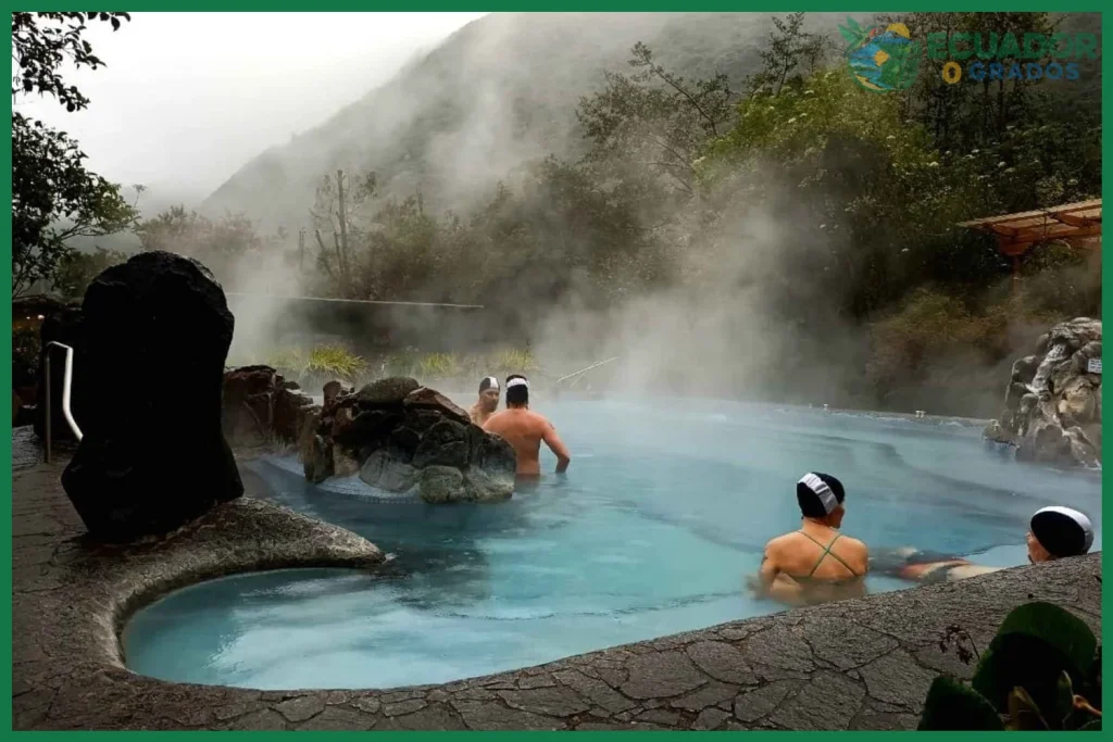 Qué volcán de Ecuador tiene aguas termales cercanas